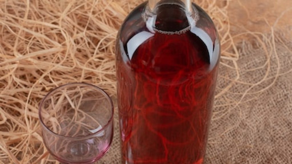 De la vigne à la bouteille : comment le terroir du bas armagnac façonne l’eau-de-vie ?